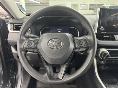 2025 Toyota RAV4 XLE ONE OWNER (LOW MILES 26K) - Photo 12 - Portland, OR 97267
