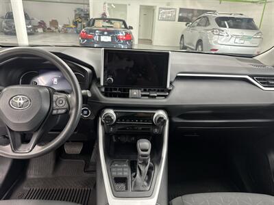 2025 Toyota RAV4 XLE ONE OWNER (LOW MILES 26K) - Photo 11 - Portland, OR 97267