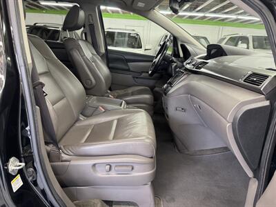 2014 Honda Odyssey TOURING ELITE LOW MILES(78K)   - Photo 14 - Portland, OR 97267