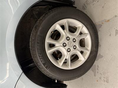2006 Toyota Sienna Limited AWD Two owners/ Low miles   - Photo 26 - Portland, OR 97267