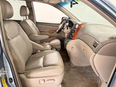 2006 Toyota Sienna Limited AWD Two owners/ Low miles   - Photo 12 - Portland, OR 97267