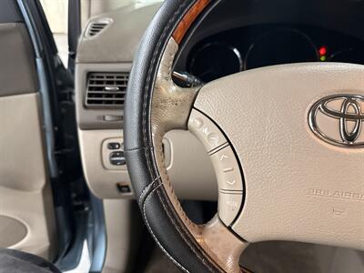 2006 Toyota Sienna Limited AWD Two owners/ Low miles   - Photo 24 - Portland, OR 97267