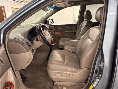 2006 Toyota Sienna Limited AWD Two owners/ Low miles   - Photo 9 - Portland, OR 97267
