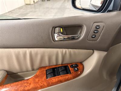 2006 Toyota Sienna Limited AWD Two owners/ Low miles   - Photo 19 - Portland, OR 97267