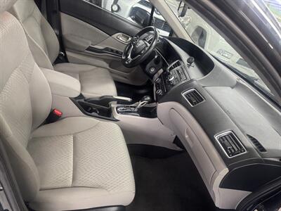 2015 Honda Civic LX LOW MILE(108K) 17 SERVICE RECORDS   - Photo 11 - Portland, OR 97267