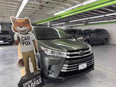 2017 Toyota Highlander XLE ONE OWNER (7 PASSENGER)   - Photo 3 - Portland, OR 97267