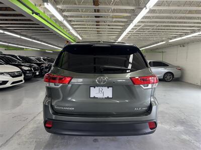 2017 Toyota Highlander XLE ONE OWNER (7 PASSENGER)   - Photo 5 - Portland, OR 97267