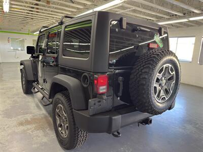 2014 Jeep Wrangler Unlimited Rubicon/ LOW MILES/ 2 OWNERS   - Photo 4 - Portland, OR 97267