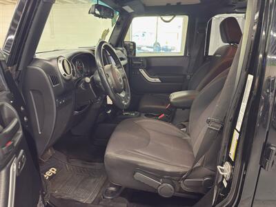 2014 Jeep Wrangler Unlimited Rubicon/ LOW MILES/ 2 OWNERS   - Photo 8 - Portland, OR 97267
