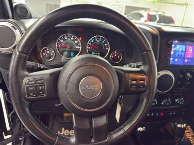 2014 Jeep Wrangler Unlimited Rubicon/ LOW MILES/ 2 OWNERS   - Photo 13 - Portland, OR 97267
