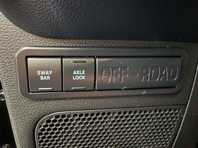 2014 Jeep Wrangler Unlimited Rubicon/ LOW MILES/ 2 OWNERS   - Photo 16 - Portland, OR 97267