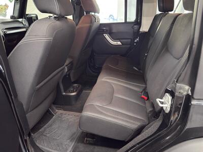2014 Jeep Wrangler Unlimited Rubicon/ LOW MILES/ 2 OWNERS   - Photo 9 - Portland, OR 97267