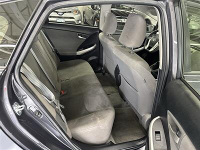 2015 Toyota Prius Two (2 OWNERS) 27 SERVICE RECORDS   - Photo 16 - Portland, OR 97267