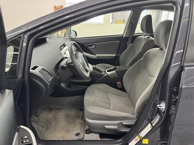 2015 Toyota Prius Two (2 OWNERS) 27 SERVICE RECORDS   - Photo 13 - Portland, OR 97267