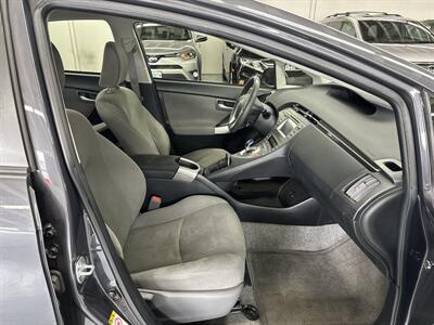 2015 Toyota Prius Two (2 OWNERS) 27 SERVICE RECORDS   - Photo 15 - Portland, OR 97267