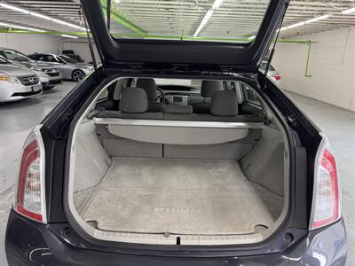 2015 Toyota Prius Two (2 OWNERS) 27 SERVICE RECORDS   - Photo 7 - Portland, OR 97267