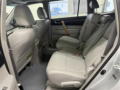 2008 Toyota Highlander Hybrid Limited ONE OWNER LOW MILE 80K   - Photo 13 - Portland, OR 97267