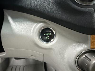2008 Toyota Highlander Hybrid Limited ONE OWNER LOW MILE 80K   - Photo 24 - Portland, OR 97267