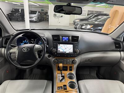 2008 Toyota Highlander Hybrid Limited ONE OWNER LOW MILE 80K   - Photo 9 - Portland, OR 97267