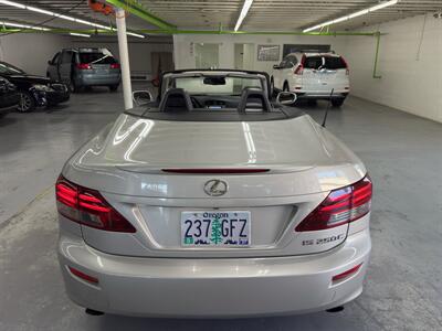 2011 Lexus IS LOW MILES/ 2 OWNERS/ 26 SERVICE RECORDS/ MINT COND   - Photo 6 - Portland, OR 97267