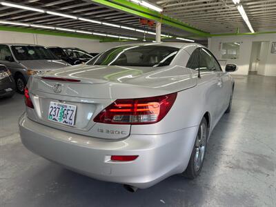2011 Lexus IS LOW MILES/ 2 OWNERS/ 26 SERVICE RECORDS/ MINT COND   - Photo 11 - Portland, OR 97267