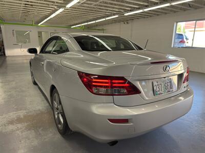 2011 Lexus IS LOW MILES/ 2 OWNERS/ 26 SERVICE RECORDS/ MINT COND   - Photo 10 - Portland, OR 97267