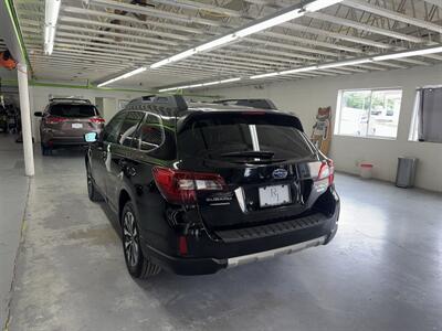 2015 Subaru Outback 2.5i Limited ONE OWNER (111K MILES) - Photo 4 - Portland, OR 97267