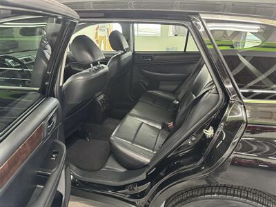 2015 Subaru Outback 2.5i Limited ONE OWNER (111K MILES) - Photo 12 - Portland, OR 97267