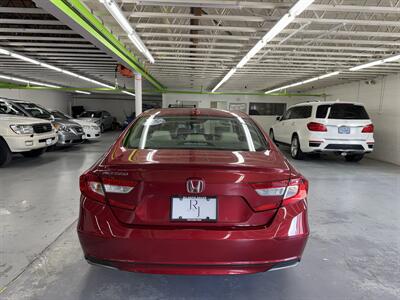 2018 Honda Accord LX ONE OWNER (21 SERVICE RECORDS)   - Photo 6 - Portland, OR 97267