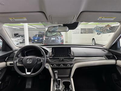 2018 Honda Accord LX ONE OWNER (21 SERVICE RECORDS)   - Photo 15 - Portland, OR 97267