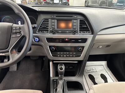 2016 Hyundai SONATA Hybrid SE ONE OWNER (LOW MILES 53K)   - Photo 11 - Portland, OR 97267