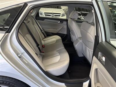 2016 Hyundai SONATA Hybrid SE ONE OWNER (LOW MILES 53K)   - Photo 14 - Portland, OR 97267