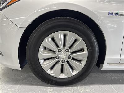2016 Hyundai SONATA Hybrid SE ONE OWNER (LOW MILES 53K)   - Photo 16 - Portland, OR 97267