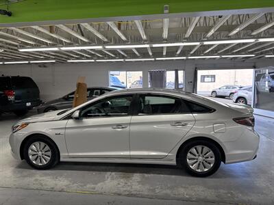 2016 Hyundai SONATA Hybrid SE ONE OWNER (LOW MILES 53K)   - Photo 9 - Portland, OR 97267