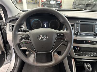 2016 Hyundai SONATA Hybrid SE ONE OWNER (LOW MILES 53K)   - Photo 15 - Portland, OR 97267