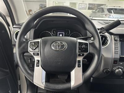 2018 Toyota Tundra SR5 (LOW MILES 55K) 12 SERVICE RECORDS - Photo 11 - Portland, OR 97267