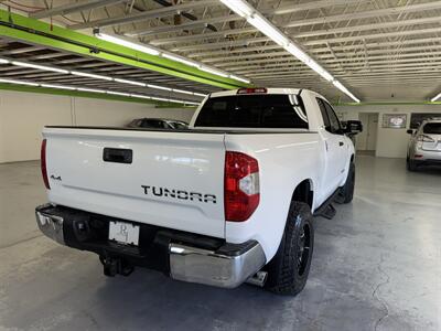 2018 Toyota Tundra SR5 (LOW MILES 55K) 12 SERVICE RECORDS - Photo 6 - Portland, OR 97267