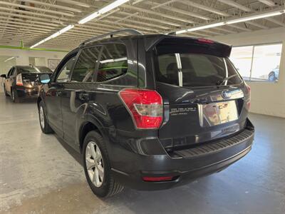 2016 Subaru Forester 2.5i Limited/ TWO OWNERS/ 29 SERVICES   - Photo 3 - Portland, OR 97267