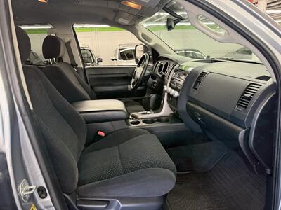 2013 Toyota Tundra Grade5.7 V8 LOW MILEAGE 109k 2 OWNER   - Photo 12 - Portland, OR 97267