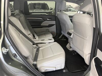 2016 Toyota Highlander Limited 2 OWNERS - Photo 14 - Portland, OR 97267