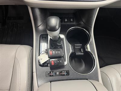 2016 Toyota Highlander Limited 2 OWNERS - Photo 15 - Portland, OR 97267