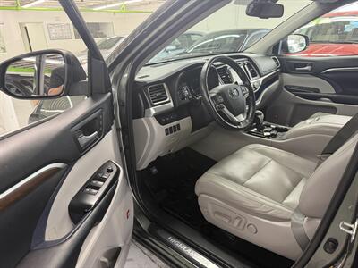 2016 Toyota Highlander Limited 2 OWNERS - Photo 10 - Portland, OR 97267