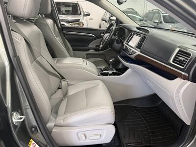 2016 Toyota Highlander Limited 2 OWNERS - Photo 13 - Portland, OR 97267