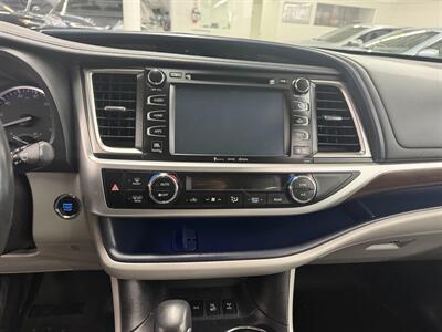 2016 Toyota Highlander Limited 2 OWNERS - Photo 16 - Portland, OR 97267