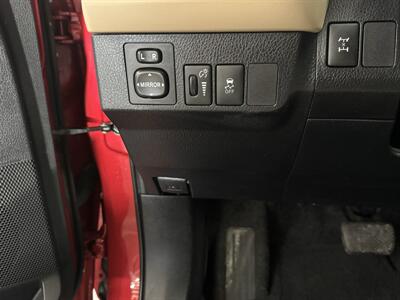 2013 Toyota RAV4 LE (LOW MILES 31K) ONE OWNER - Photo 17 - Portland, OR 97267