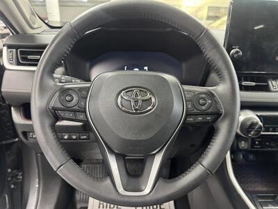 2023 Toyota RAV4 Limited   - Photo 11 - Portland, OR 97267