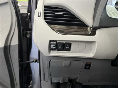 2019 Toyota Sienna XLE 7-Passenger (LOW MILES 33K) 2 OWNERS - Photo 21 - Portland, OR 97267