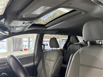 2019 Toyota Sienna XLE 7-Passenger (LOW MILES 33K) 2 OWNERS - Photo 20 - Portland, OR 97267