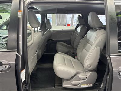 2019 Toyota Sienna XLE 7-Passenger (LOW MILES 33K) 2 OWNERS - Photo 14 - Portland, OR 97267
