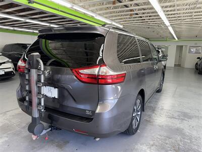 2019 Toyota Sienna XLE 7-Passenger (LOW MILES 33K) 2 OWNERS - Photo 6 - Portland, OR 97267